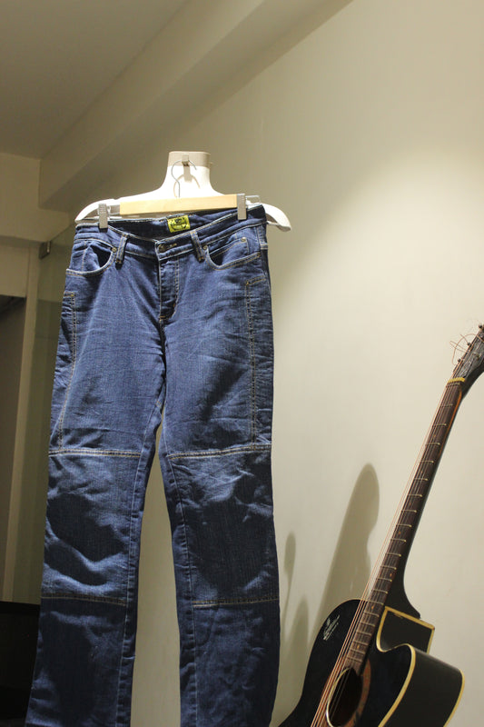Dragging Jeans